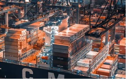 Tìm nguồn hàng nước ngoài